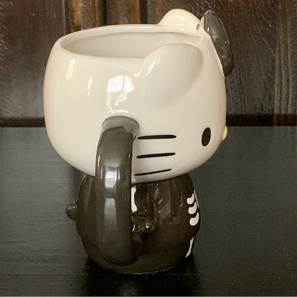 HTF - Hello Kitty Skeleton 20oz Figural Halloween Mug - Picture 11 of 14